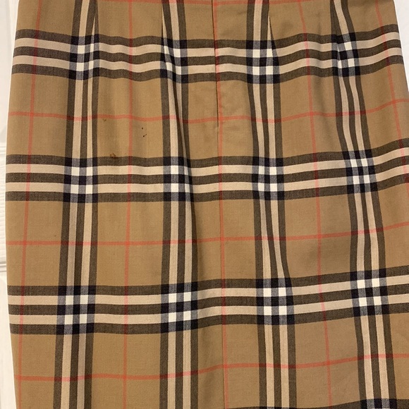 Burberry Vintage Classic Check Straight Skirt with Side Slit, Size 4 Appr 23 3/4 - Picture 6 of 7